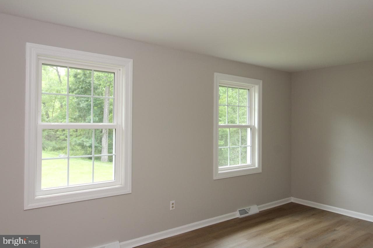 117 Midway Road photo 9