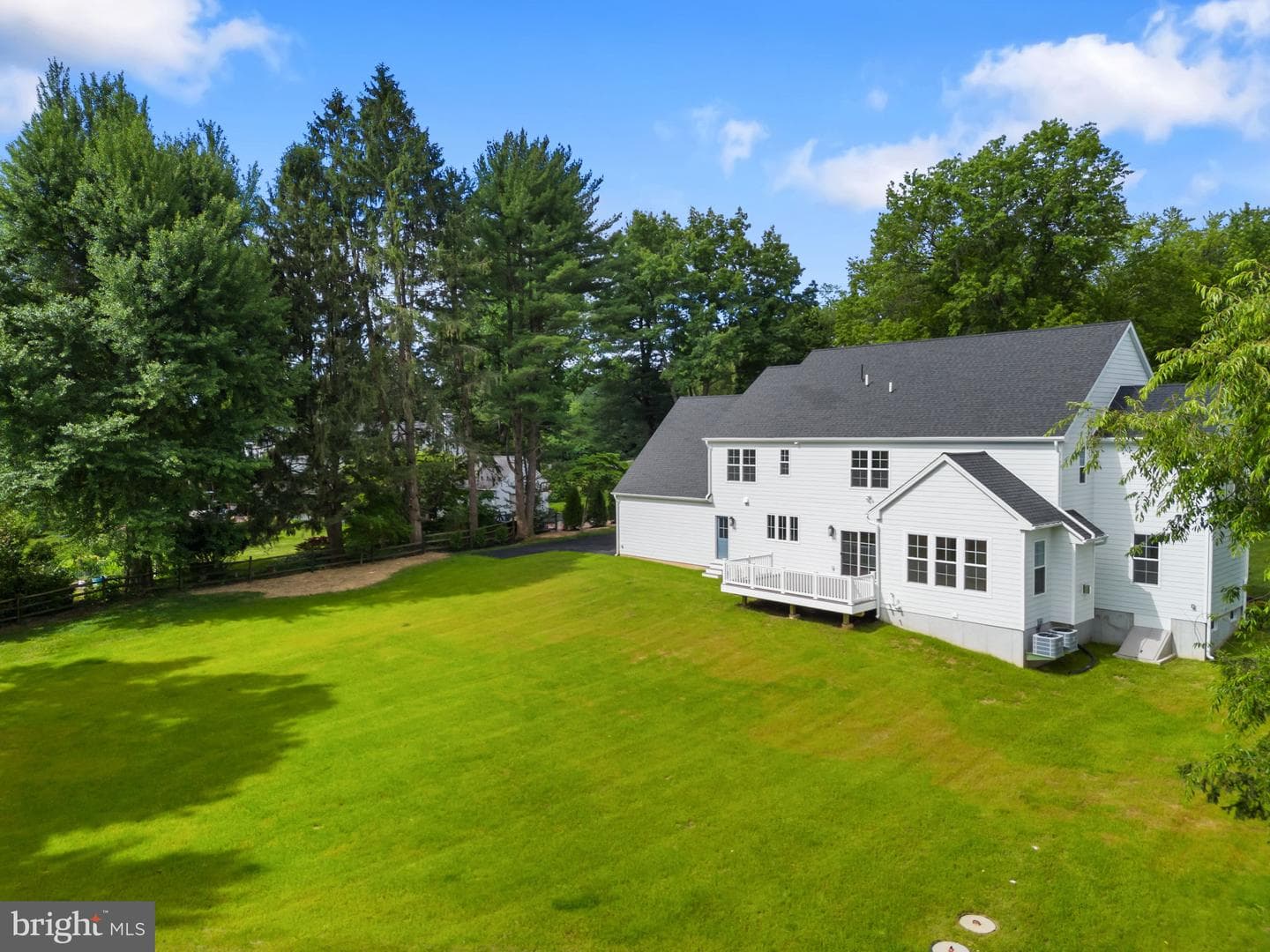 17 Hickory Lane photo 44