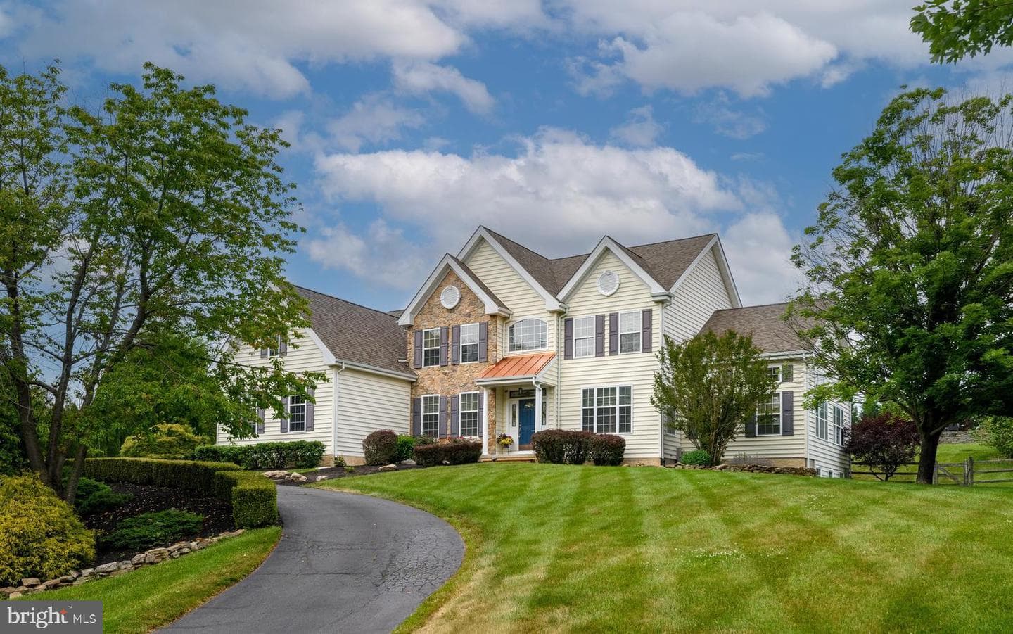 55 Mccormick Way photo 3