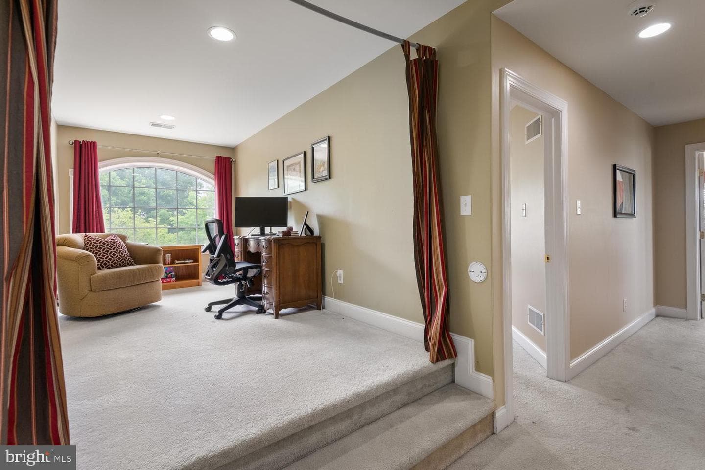 55 Mccormick Way photo 36