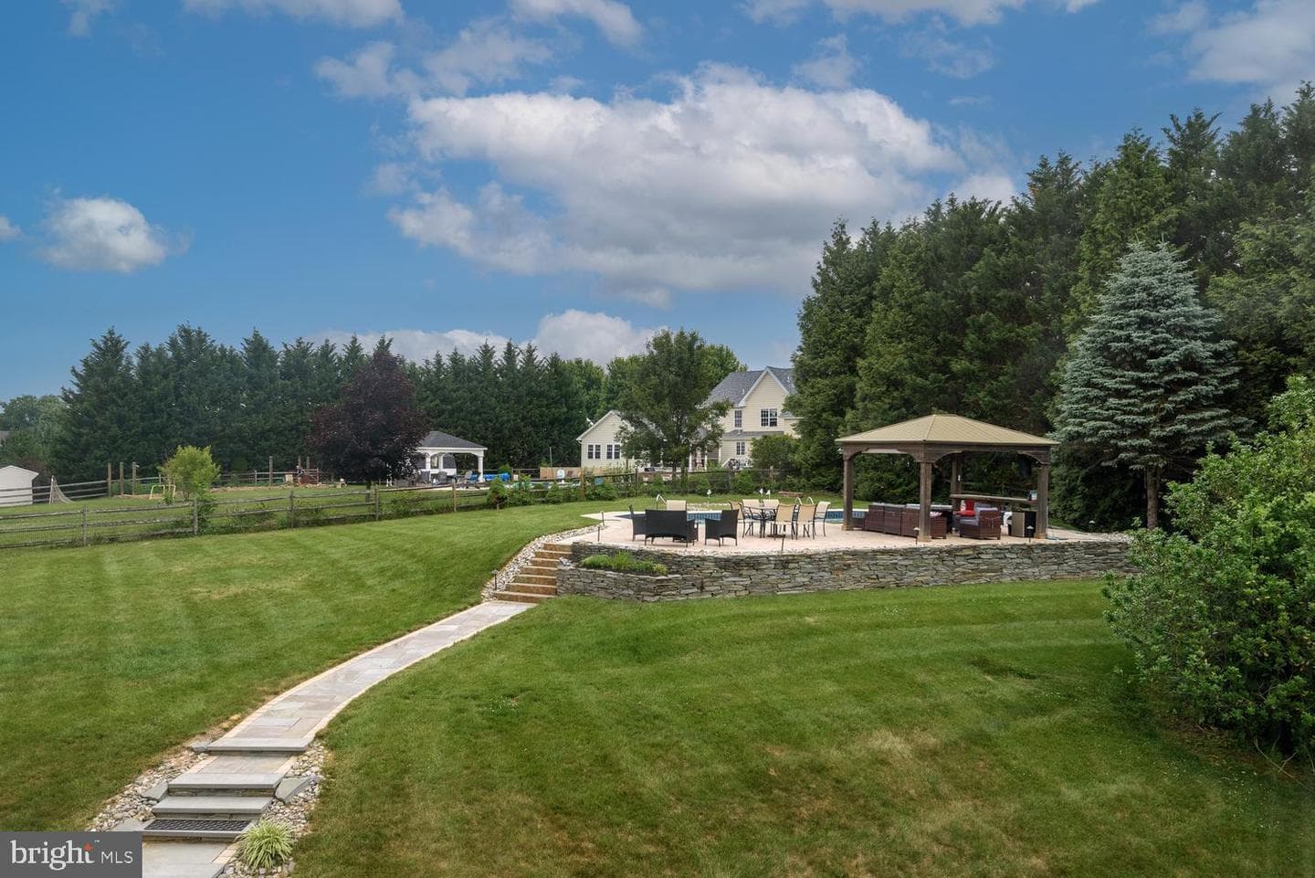 55 Mccormick Way photo 44