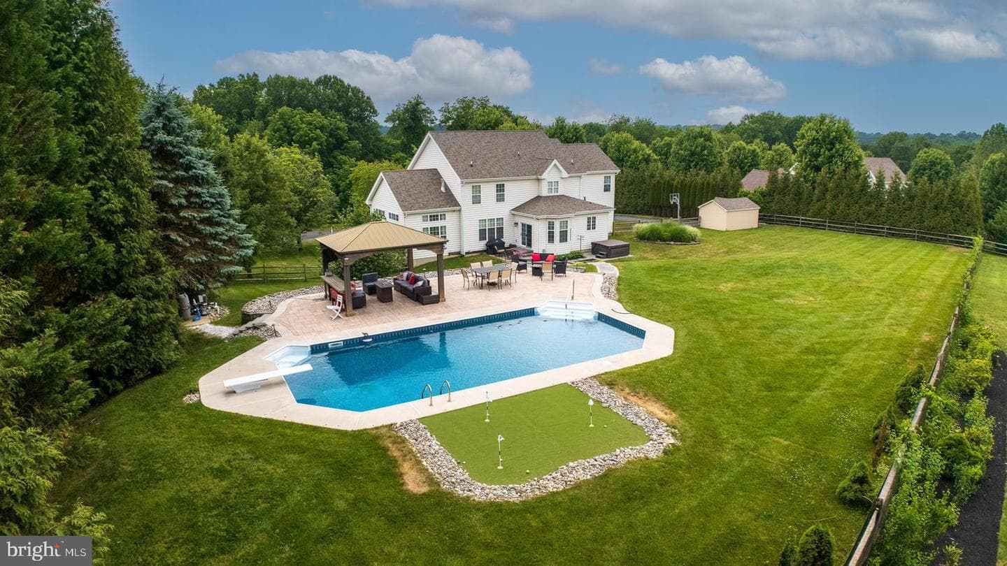 55 Mccormick Way photo 45