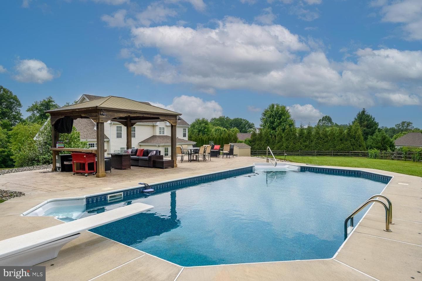 55 Mccormick Way photo 53