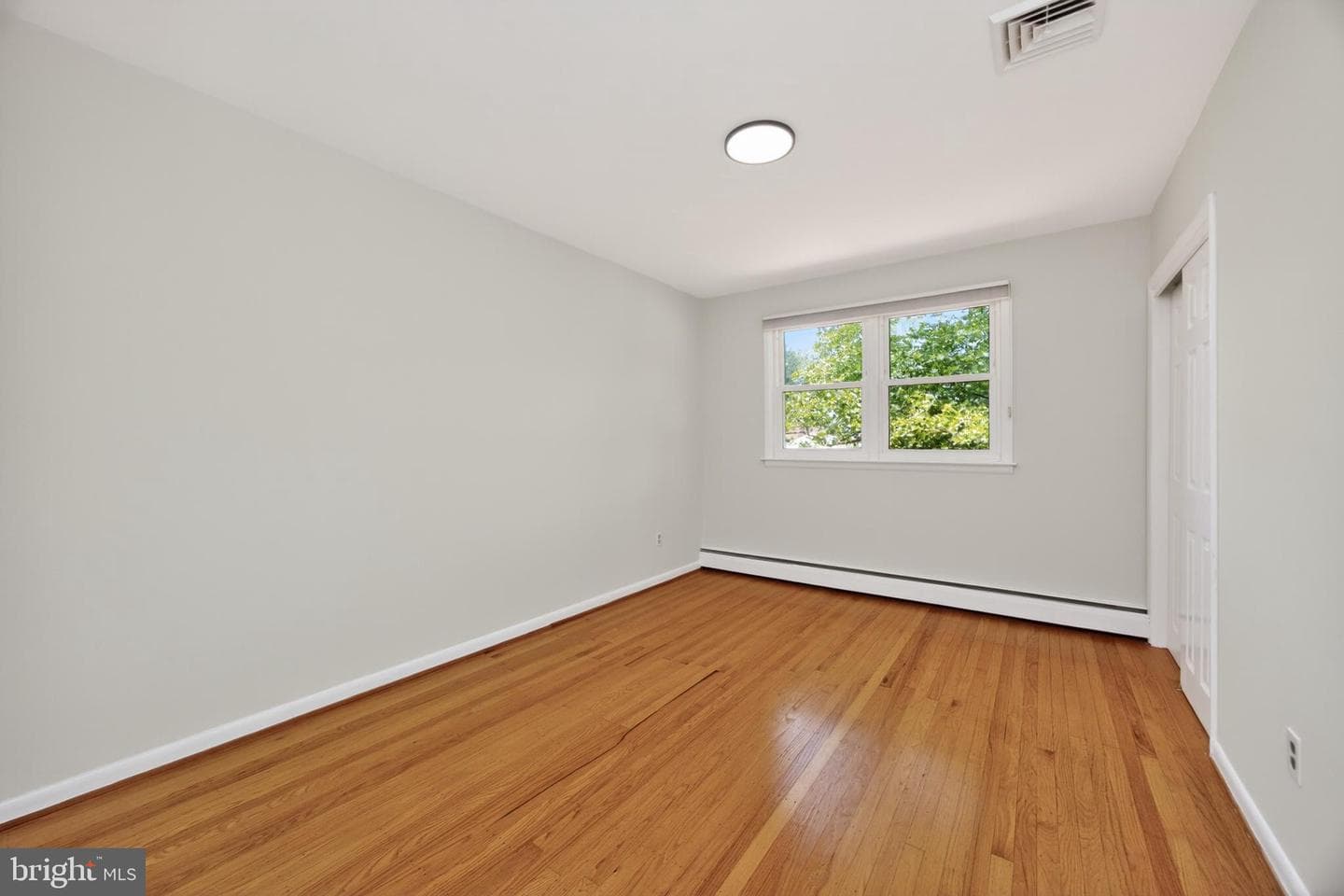 1190 Beaumont Road photo 22