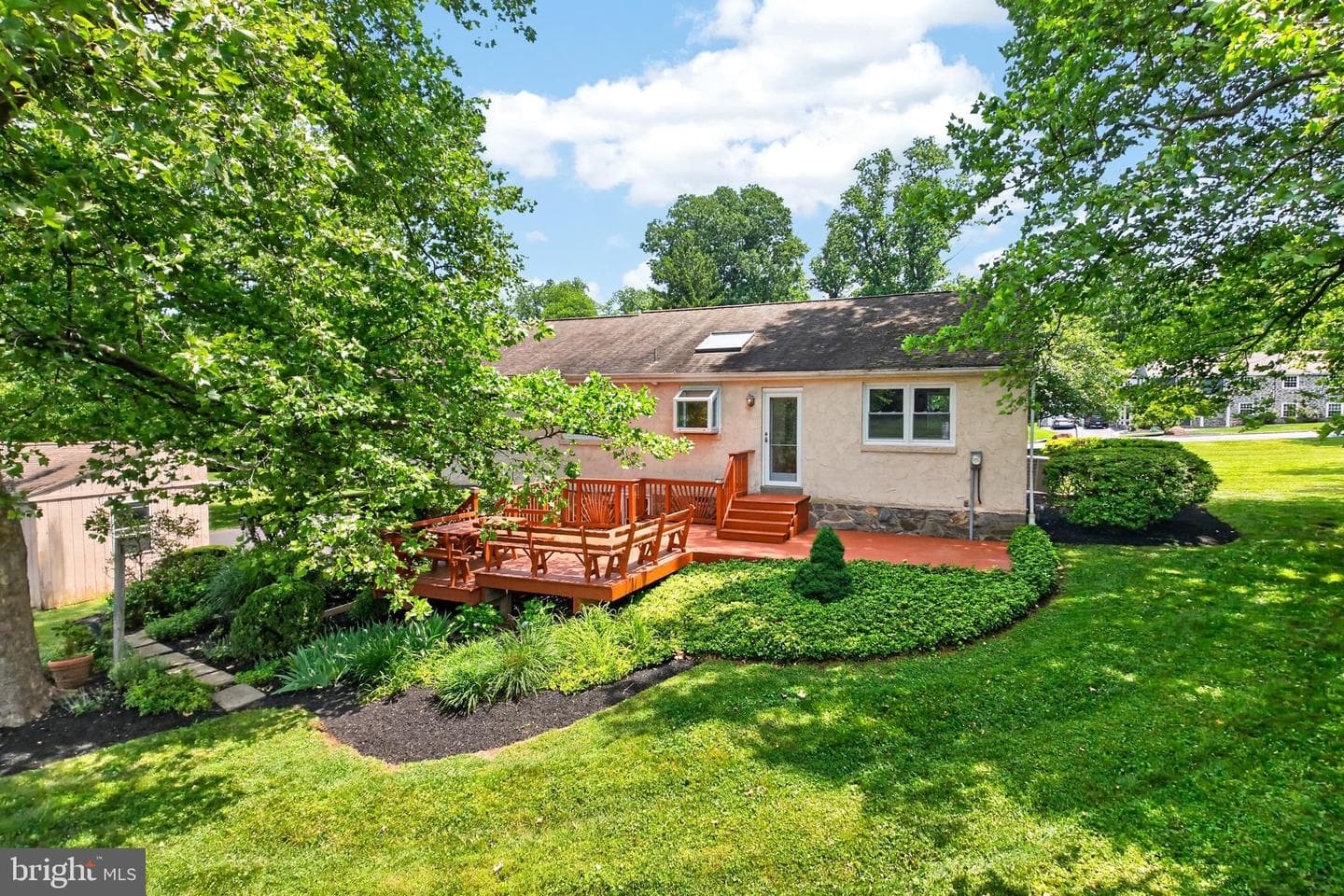 1190 Beaumont Road photo 28