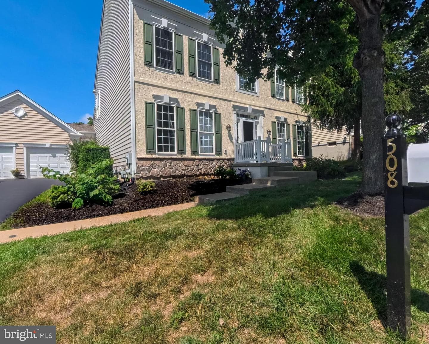 508 Emerson Circle photo 3
