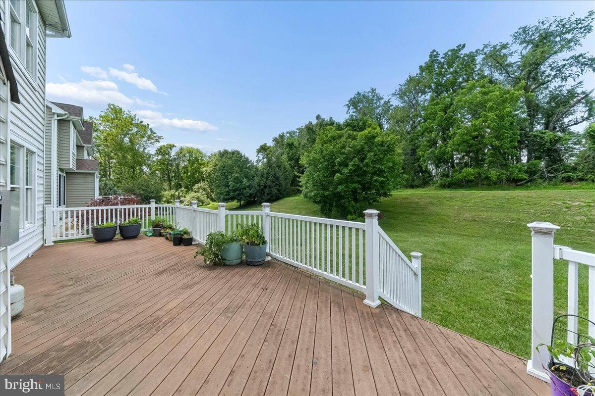 609 Winston Lane photo 33