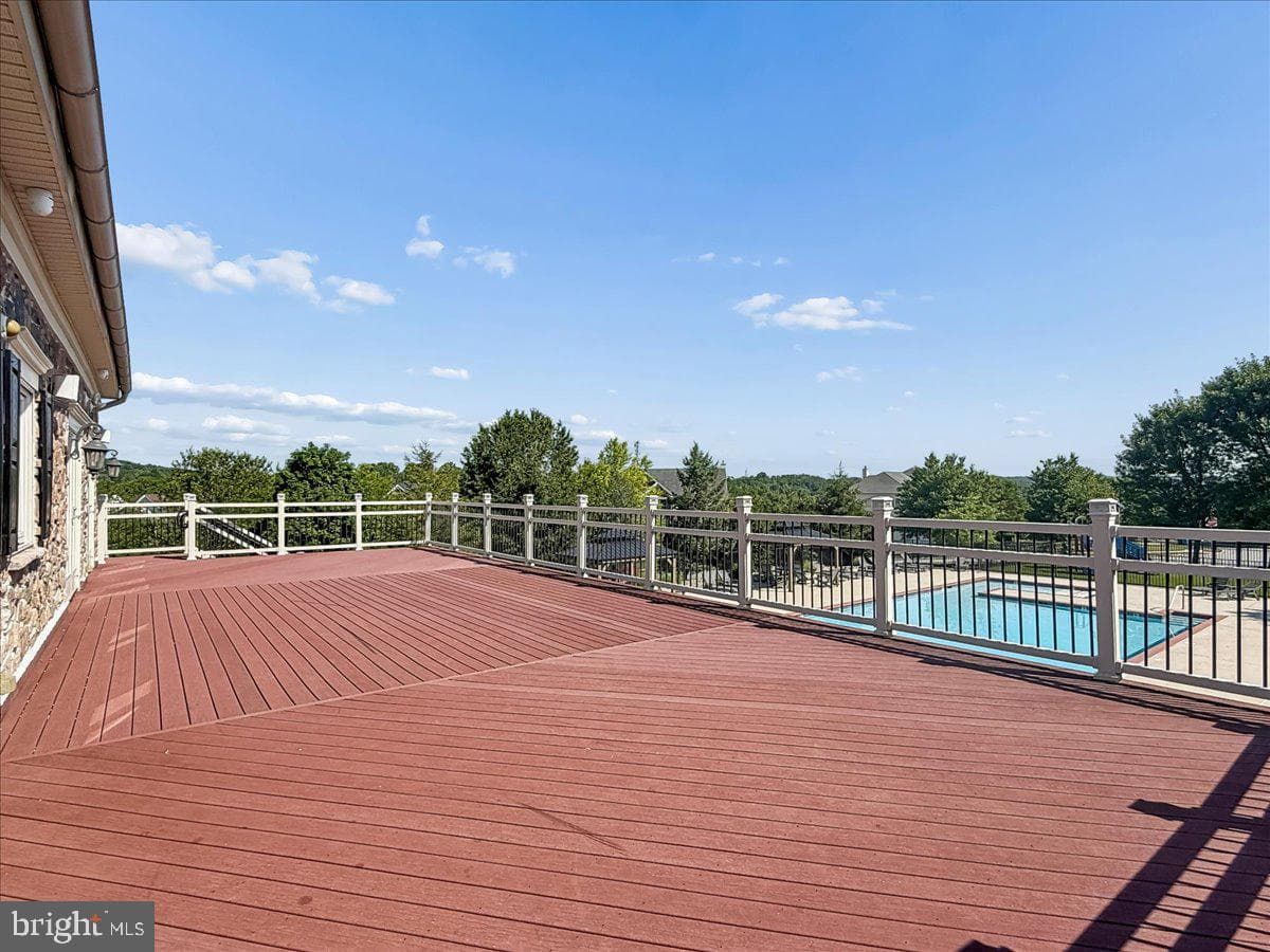 609 Winston Lane photo 43