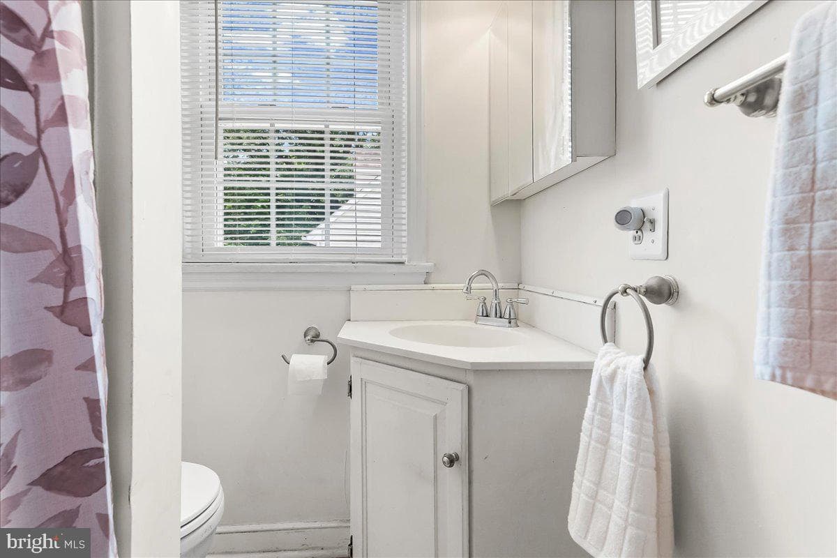 3060 Manor Road photo 12