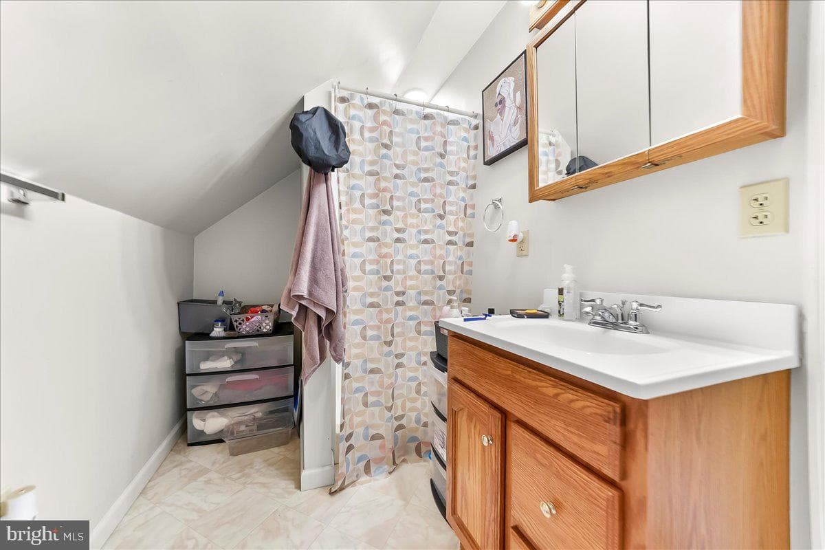 3060 Manor Road photo 30