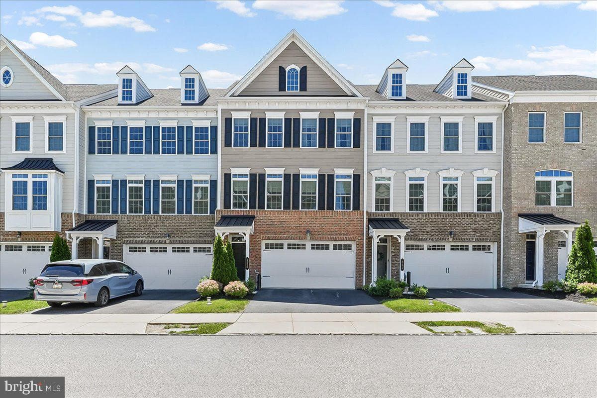 855 Stonecliffe Road, Malvern
