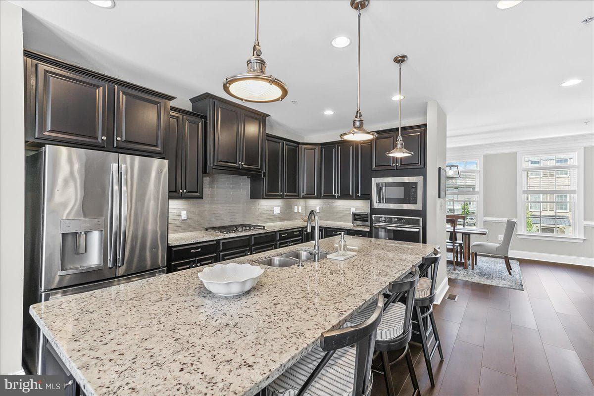 855 Stonecliffe Road photo 4