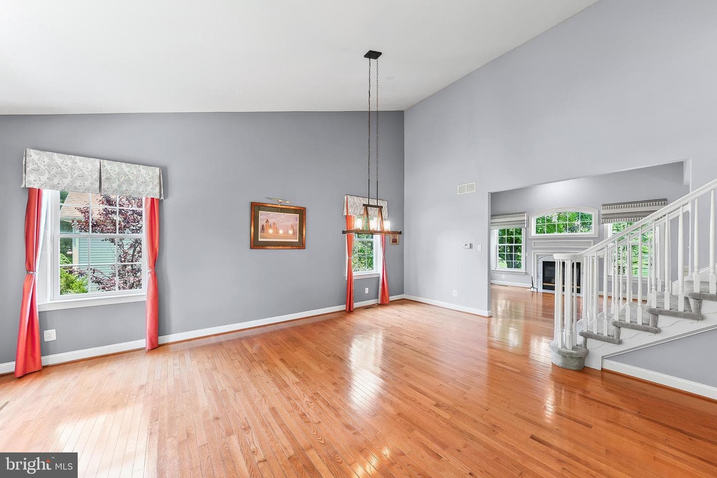647 Martin Drive photo 9