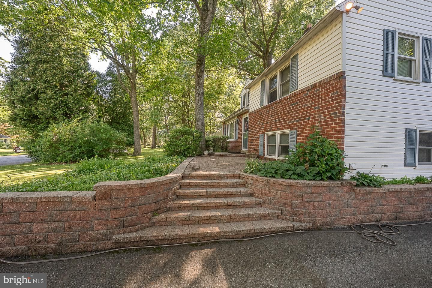 1310 Mary Jane Lane photo 3