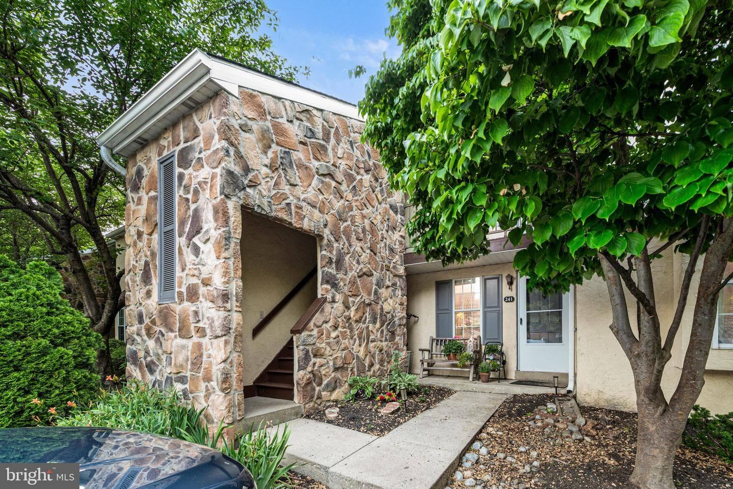 242 Valley Stream Lane, Chesterbrook