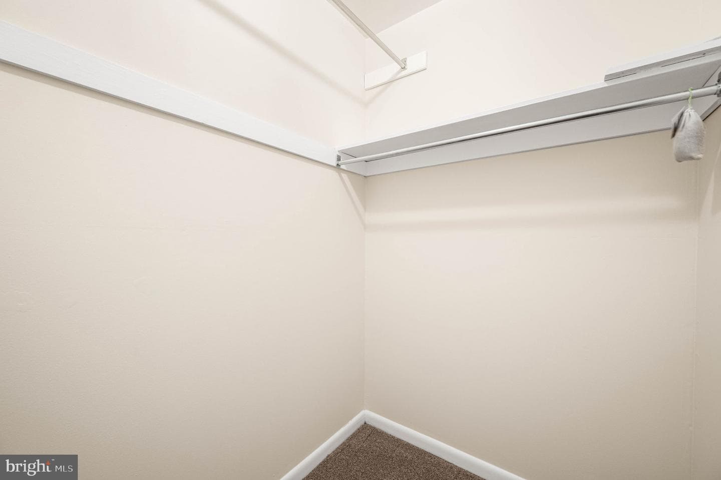 242 Valley Stream Lane photo 15