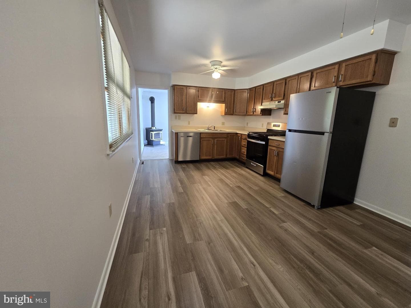 901 Charles Street photo 5