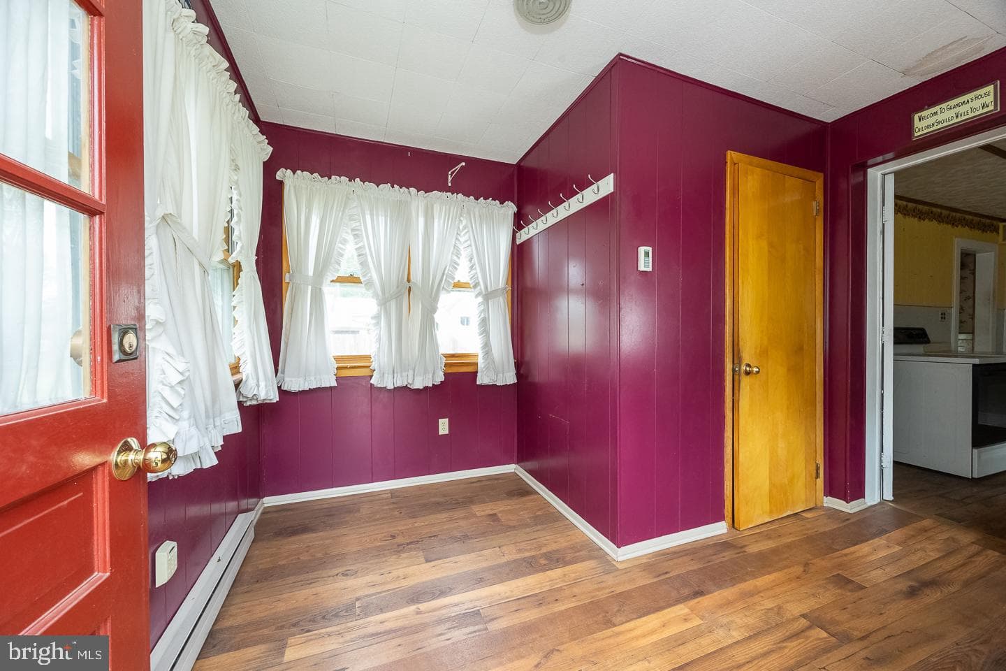 3040 Manor Road photo 6