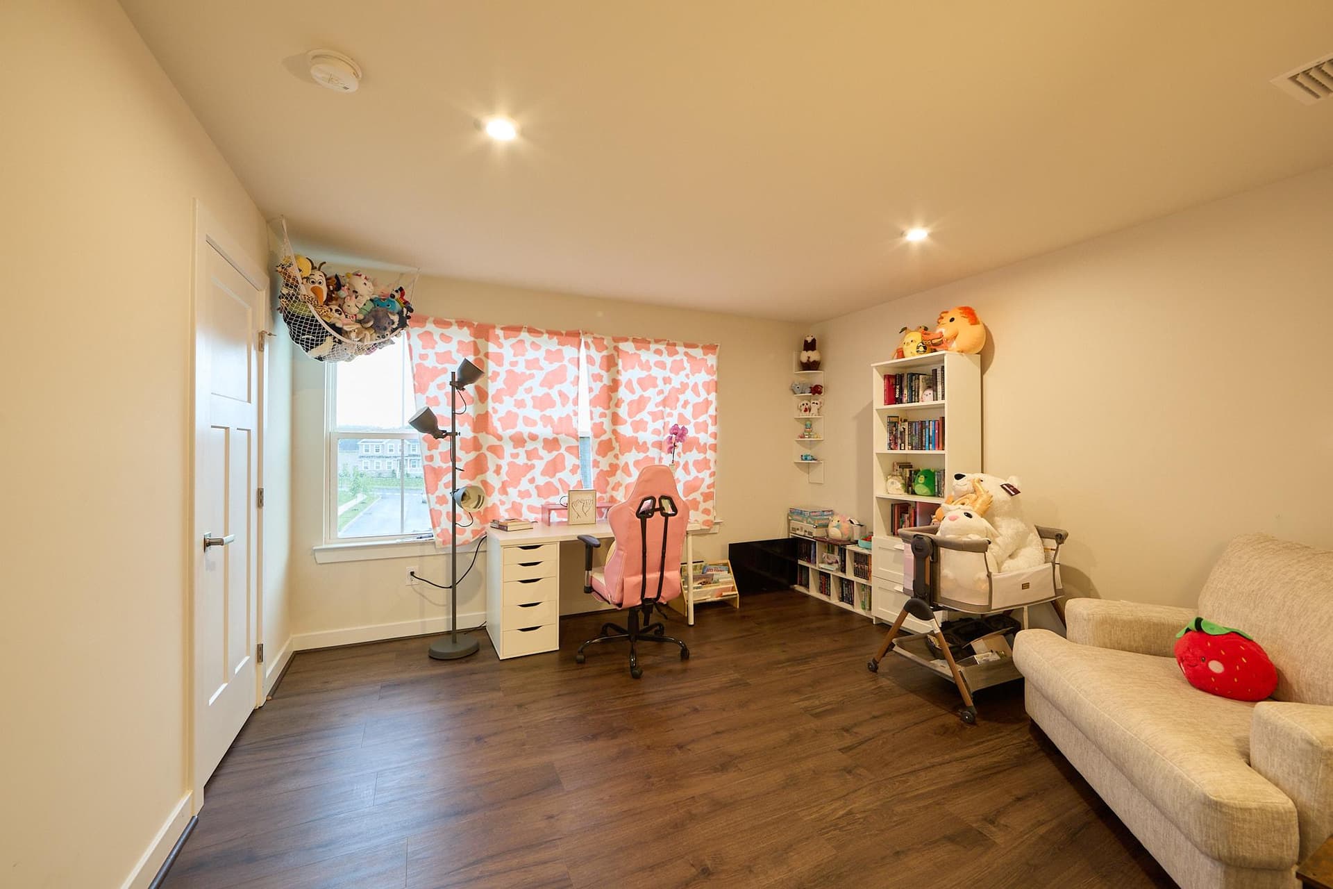 235 Sloan Drive photo 21
