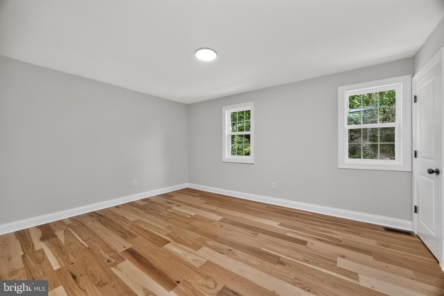 303 Norwood Road photo 33