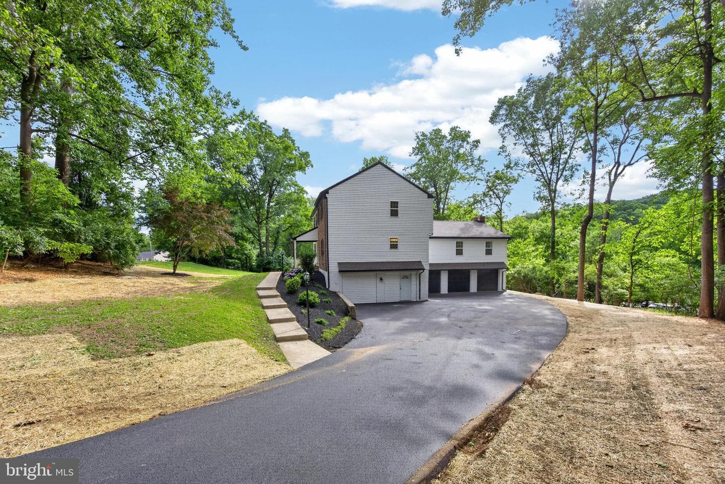 303 Norwood Road photo 9