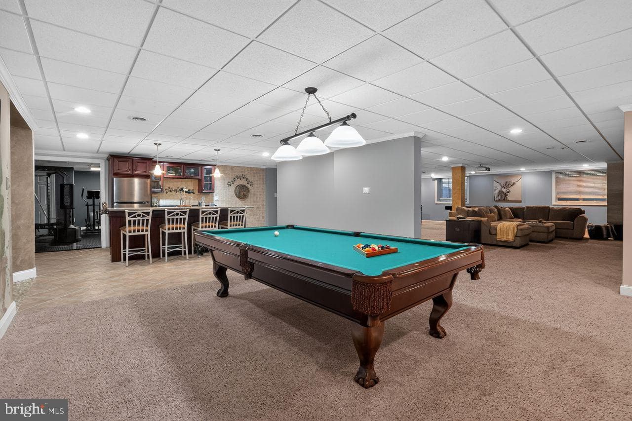 1704 Chantilly Lane photo 9