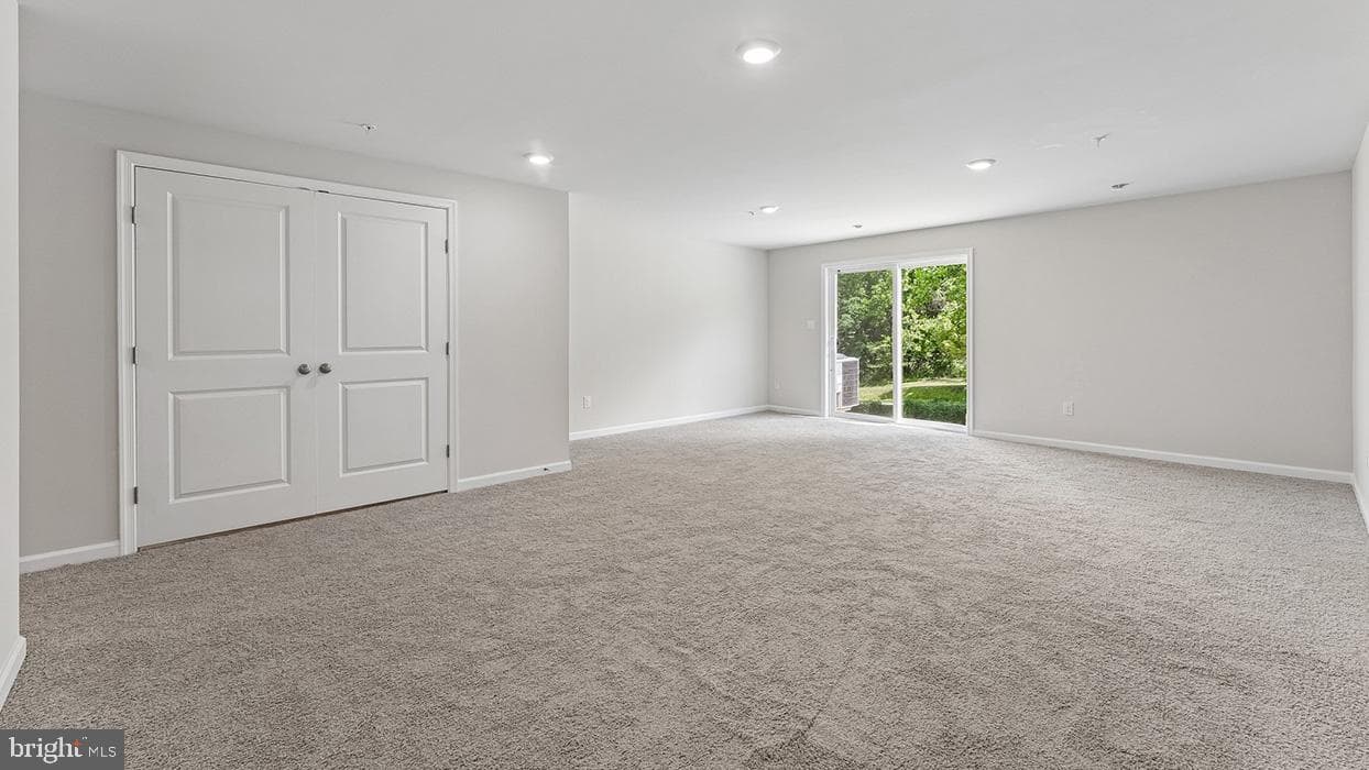 252 Derby Drive photo 22