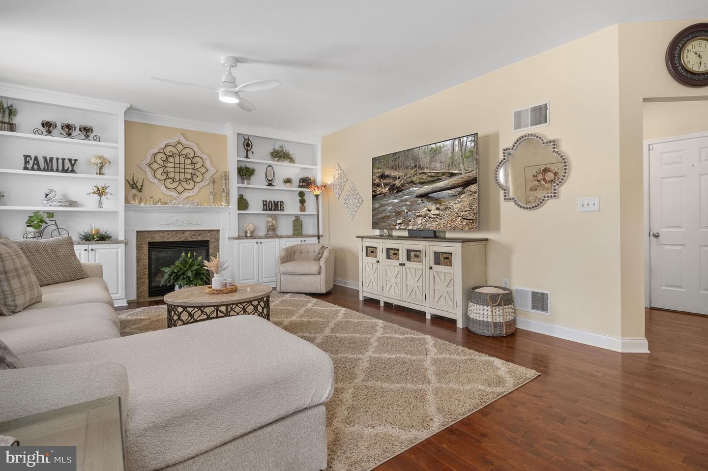 1052 Walnut Street photo 16