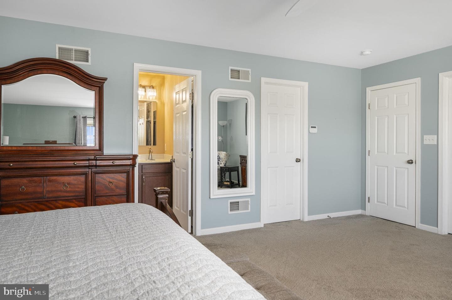 1052 Walnut Street photo 22