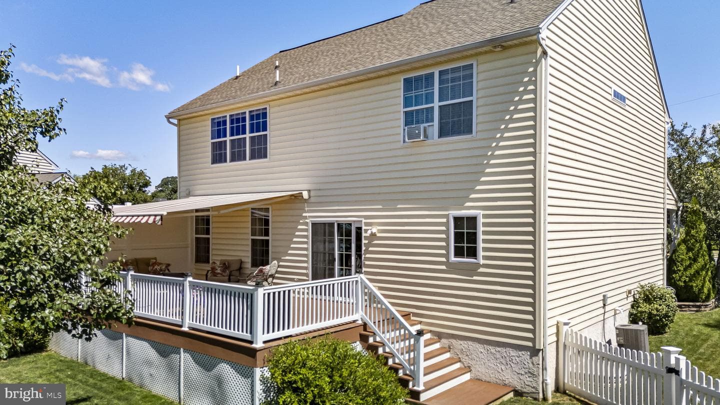 1052 Walnut Street photo 35