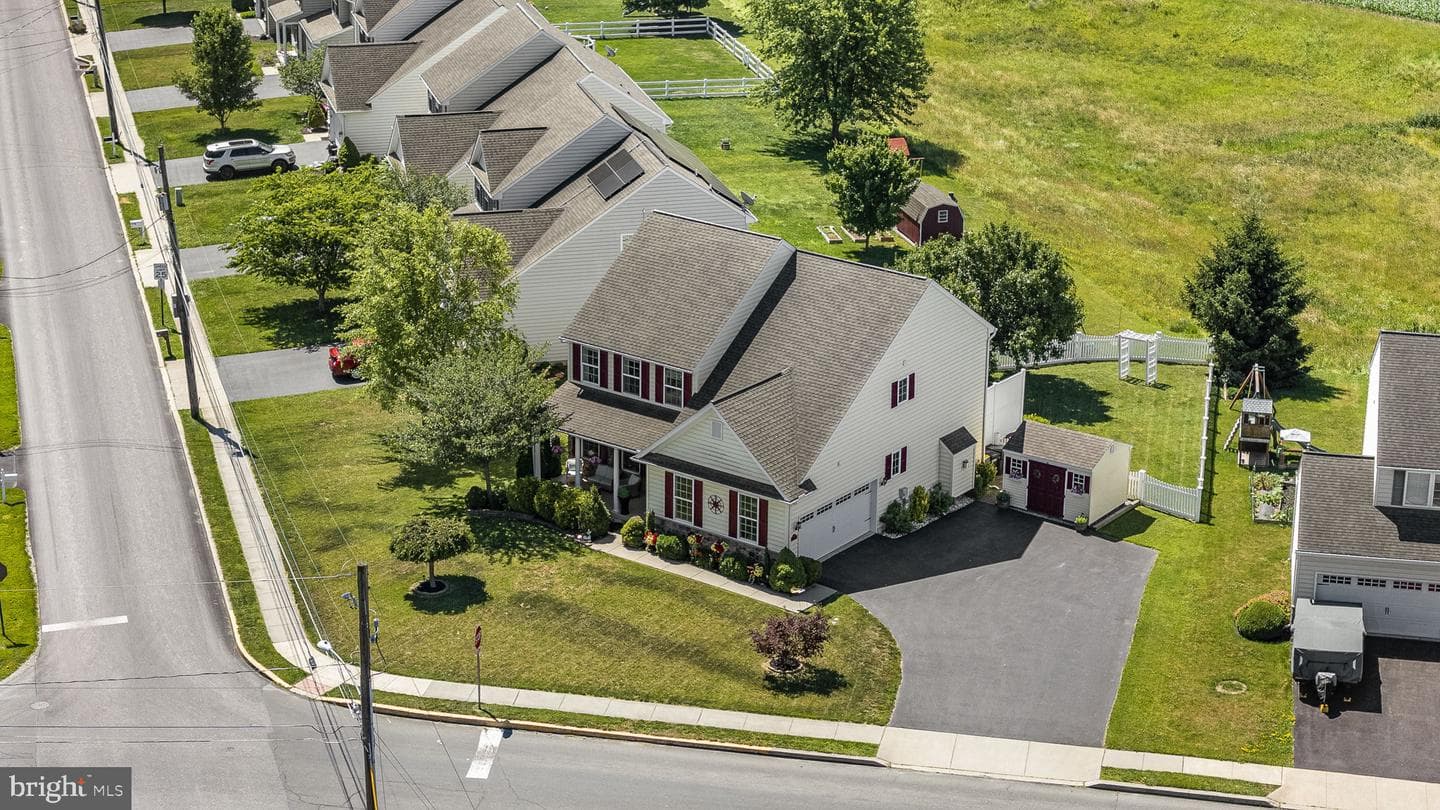 1052 Walnut Street photo 38