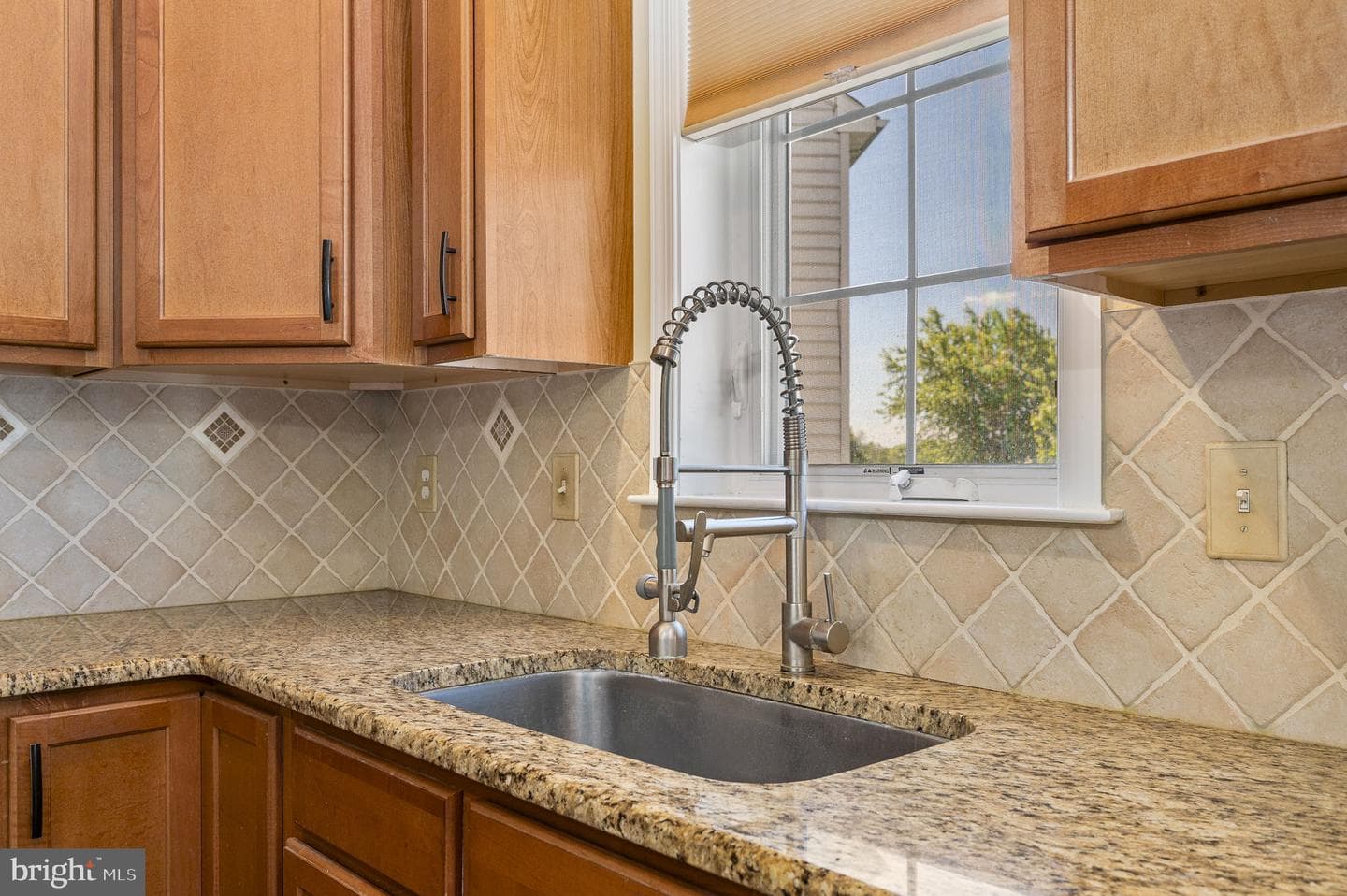 1052 Walnut Street photo 9