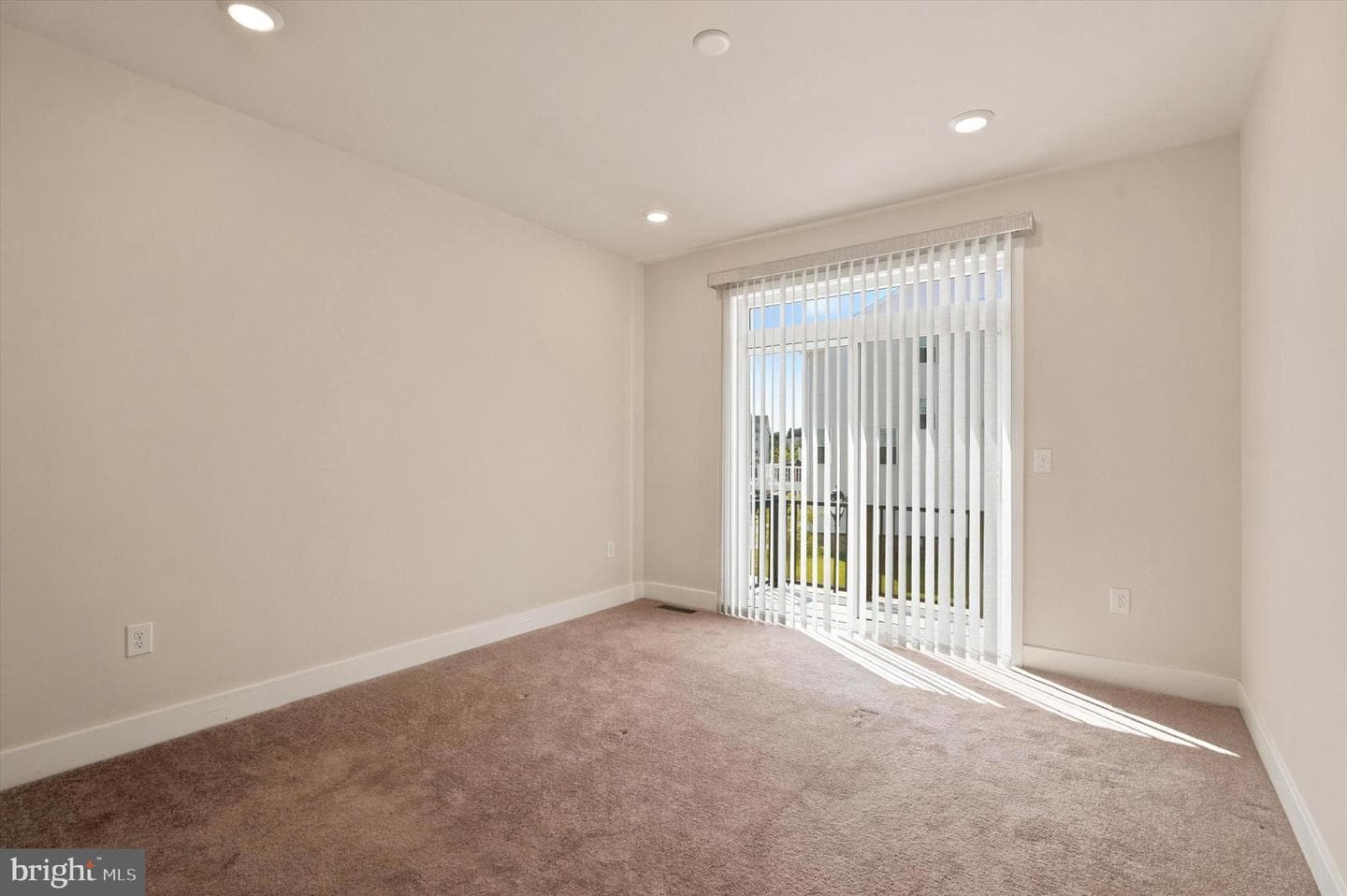 361 Foundry Street photo 9