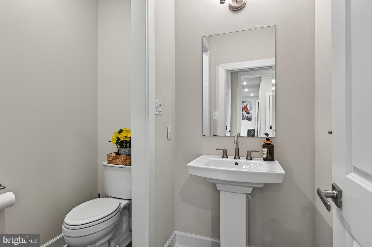 207 Alexis Court photo 11