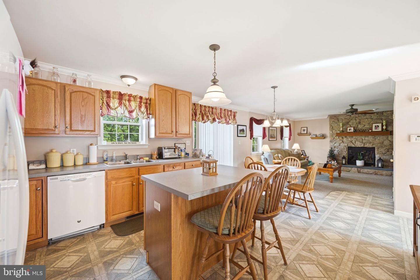 101 White Doe Drive photo 22