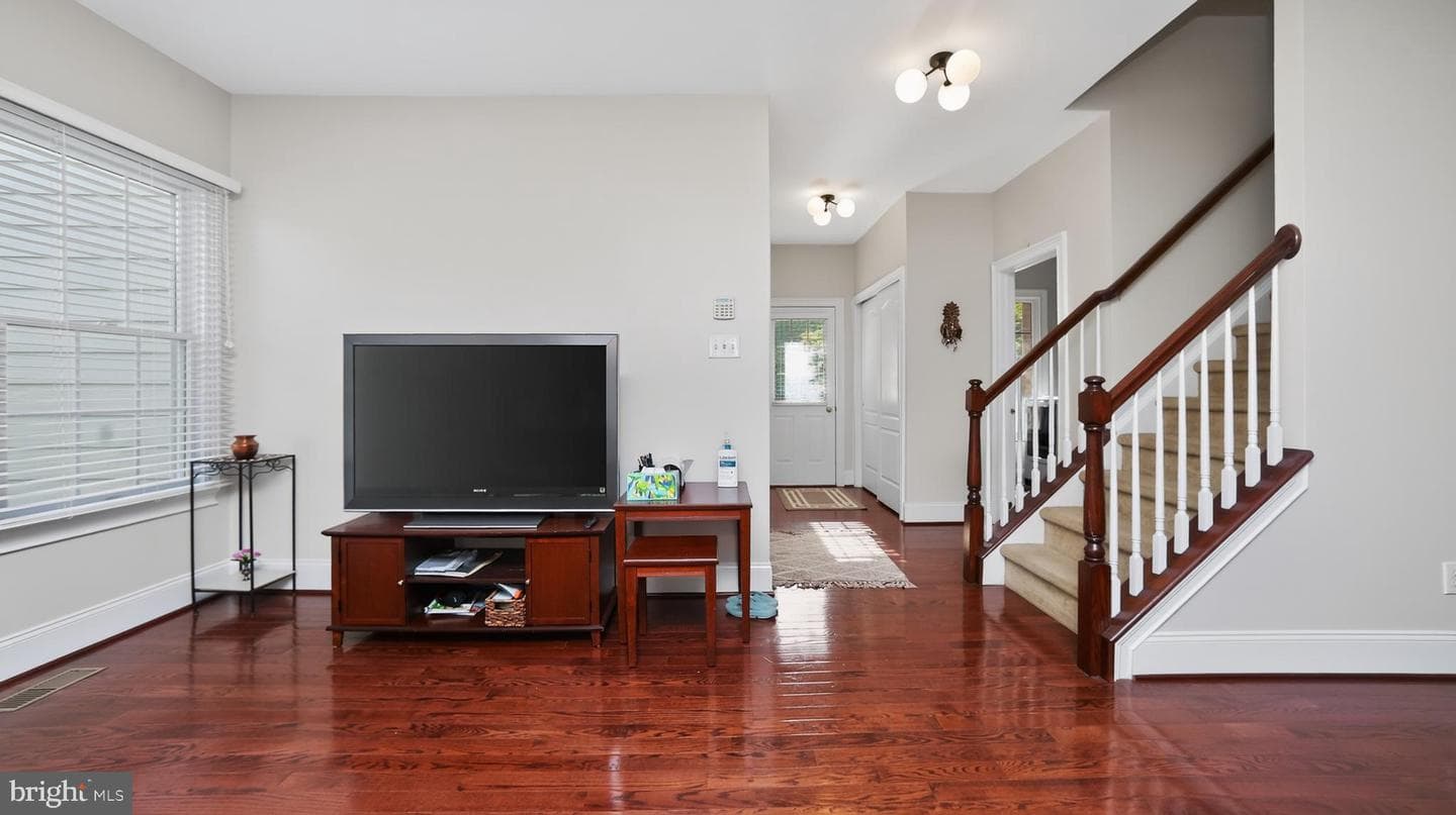 1464 W Stonington photo 23