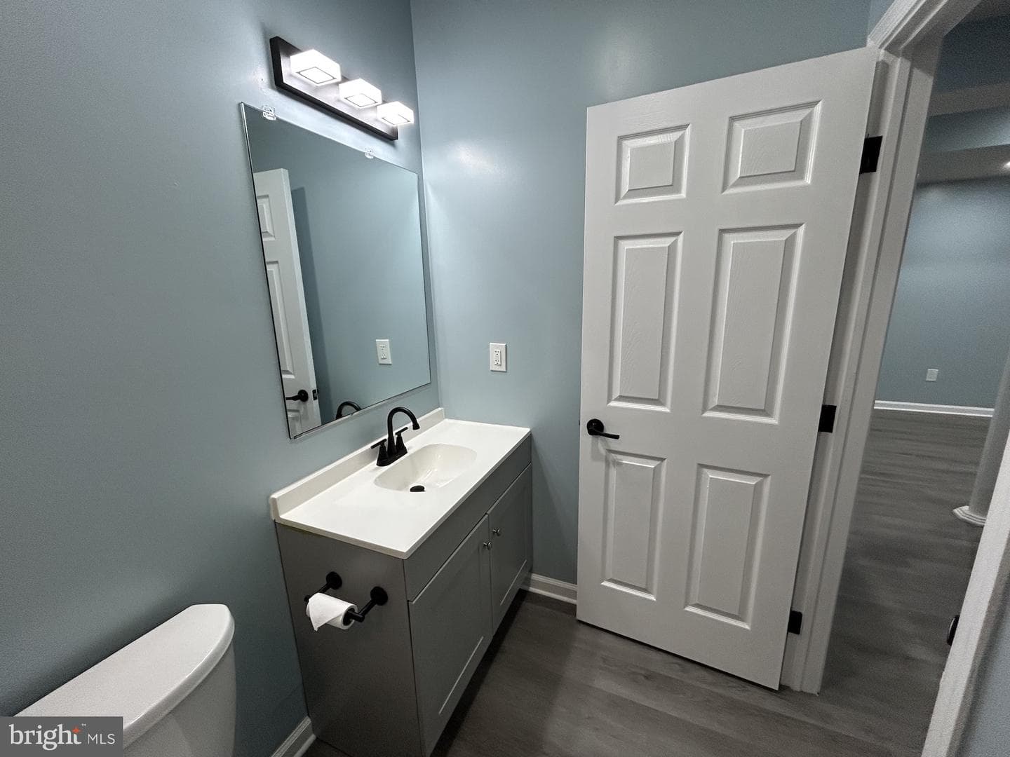 512 Lewis Street photo 37
