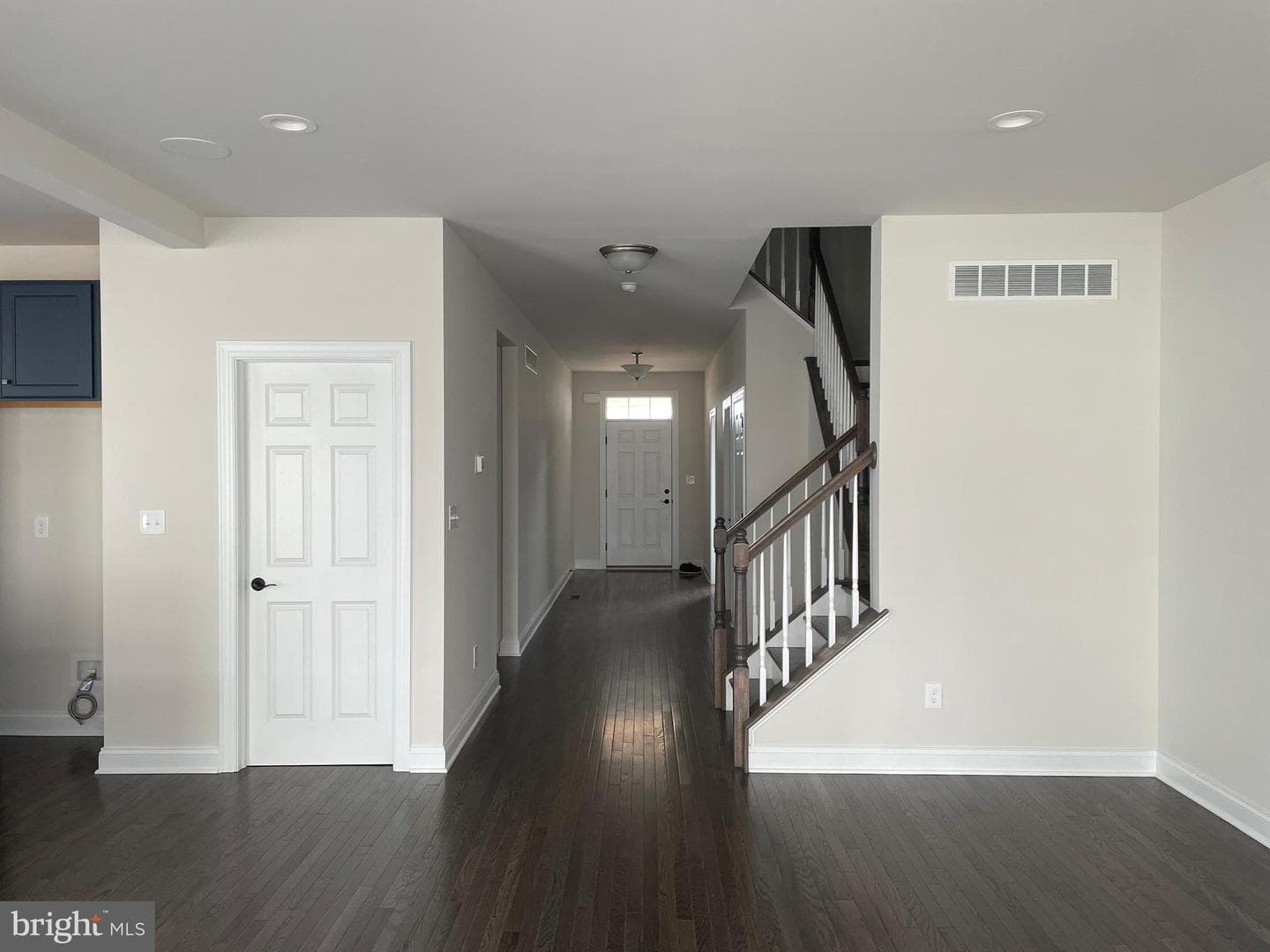 512 Lewis Street photo 4