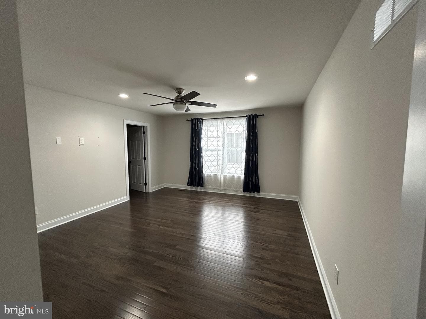 512 Lewis Street photo 52