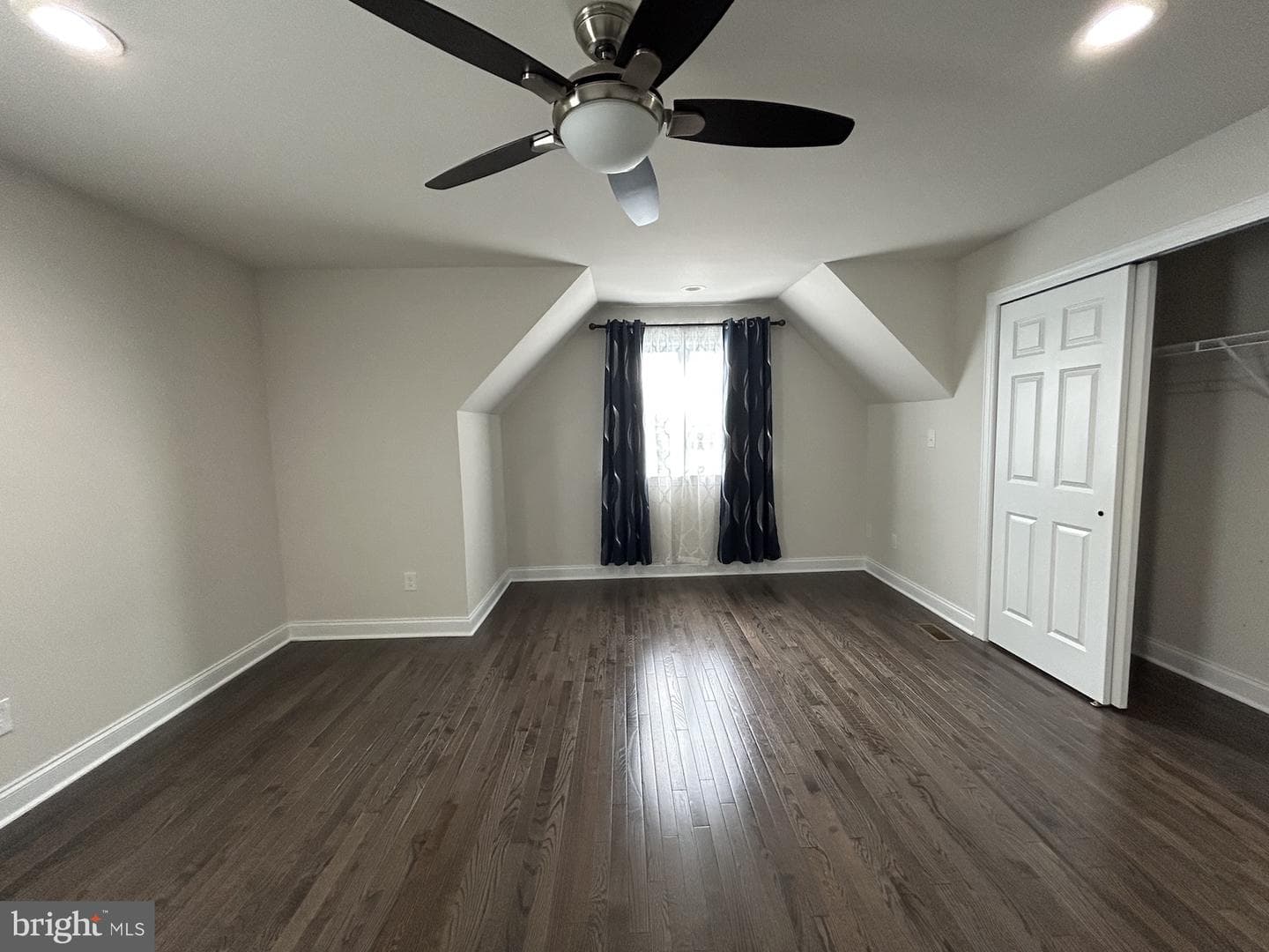 512 Lewis Street photo 55