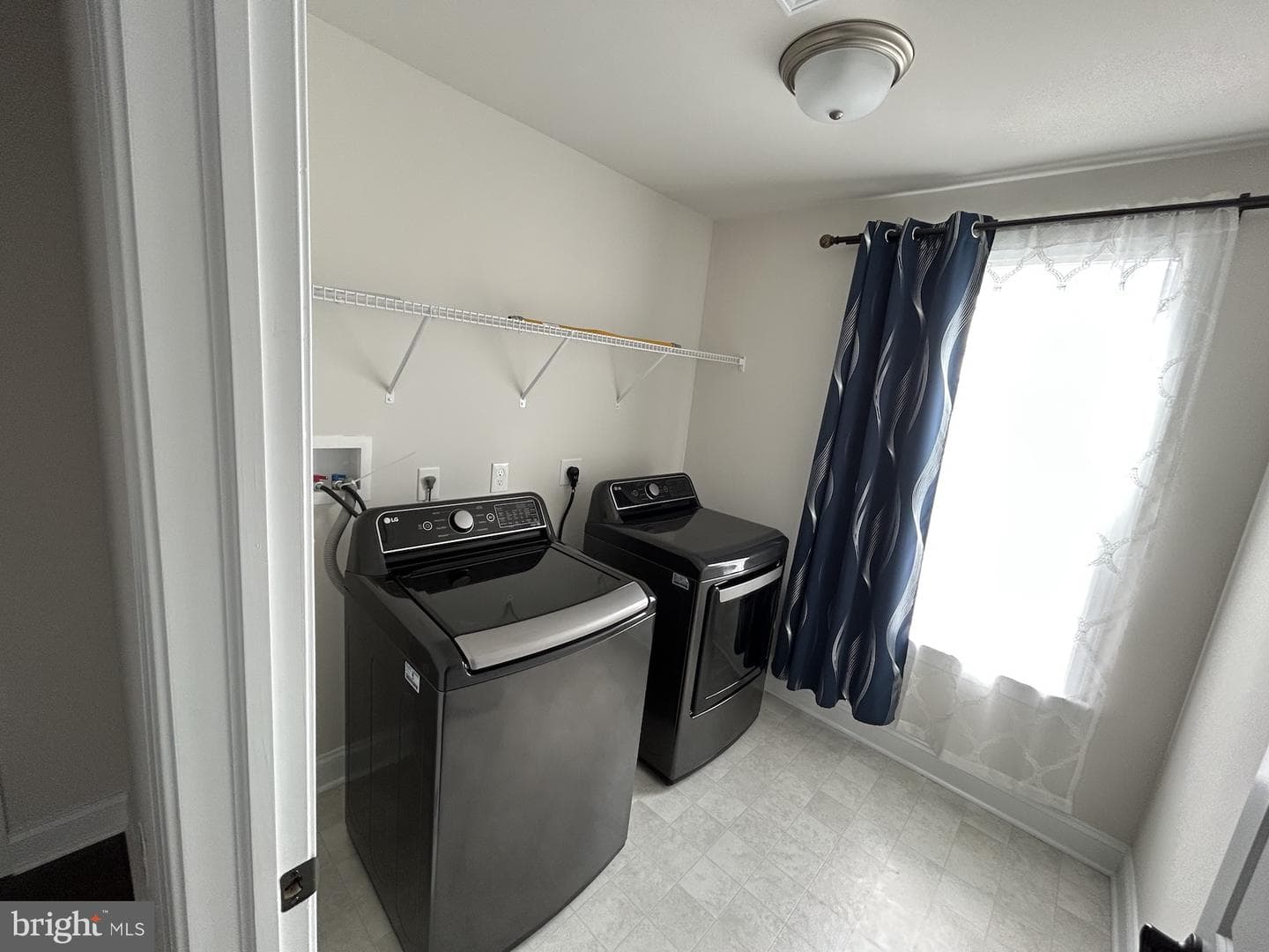 512 Lewis Street photo 57