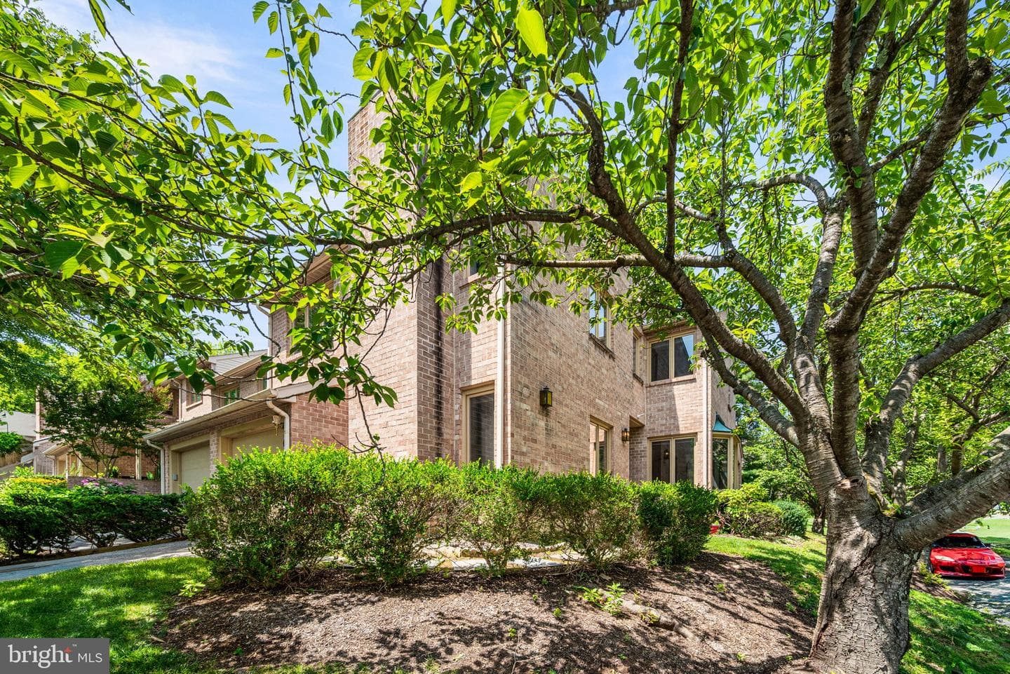 82 Amity Drive photo 33
