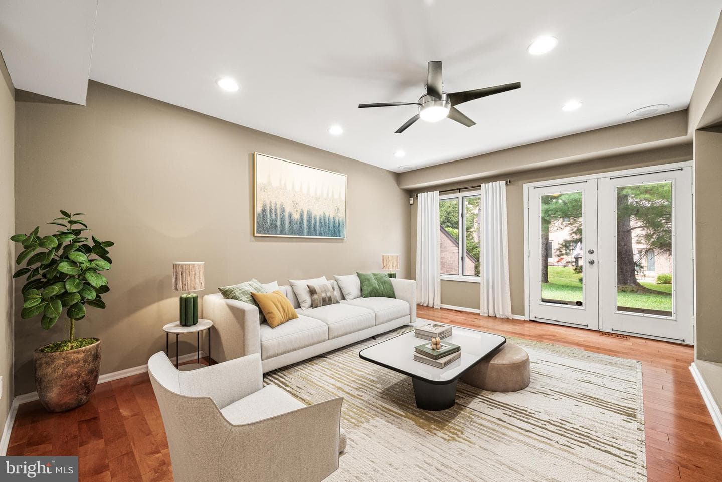 82 Amity Drive photo 4
