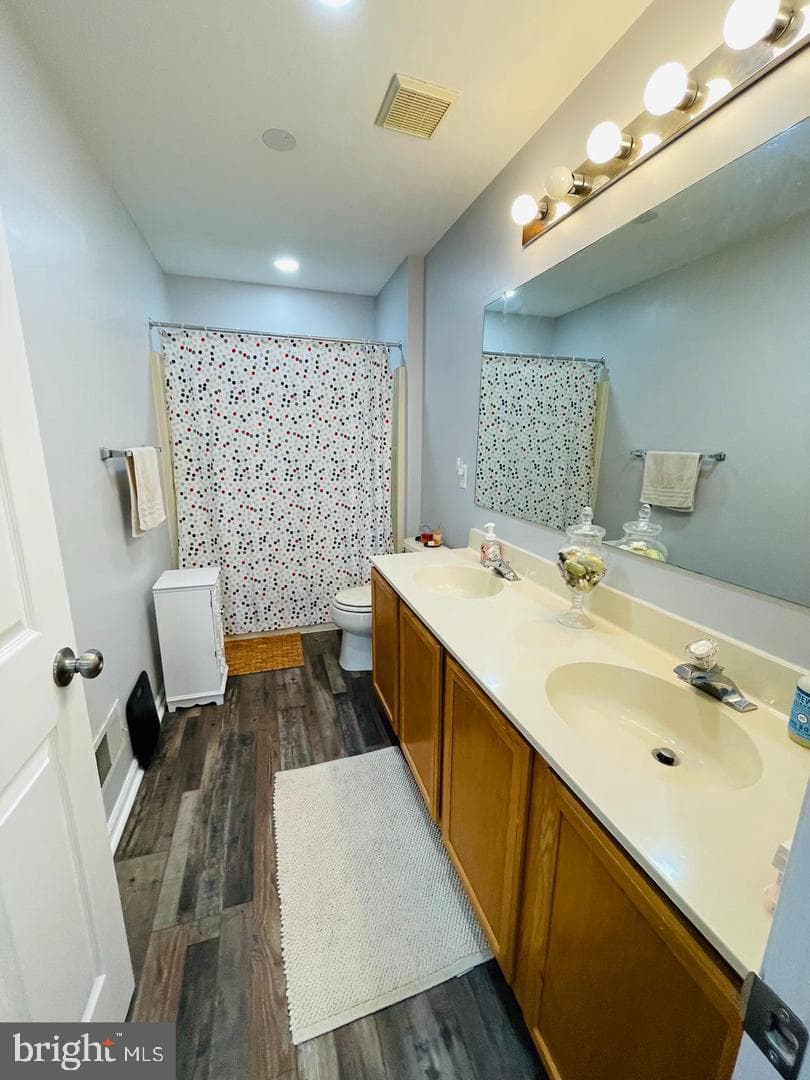 728 Slate Hill Drive photo 25