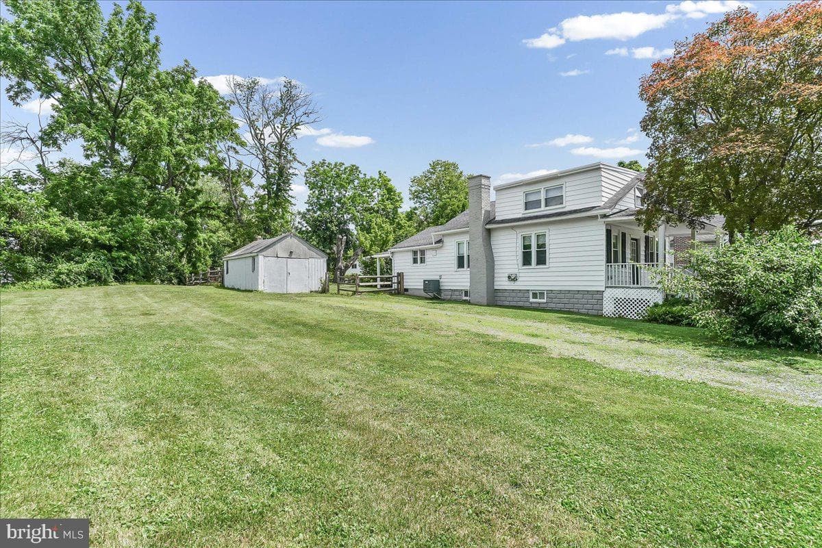 1019 Riverside Drive, Pottstown