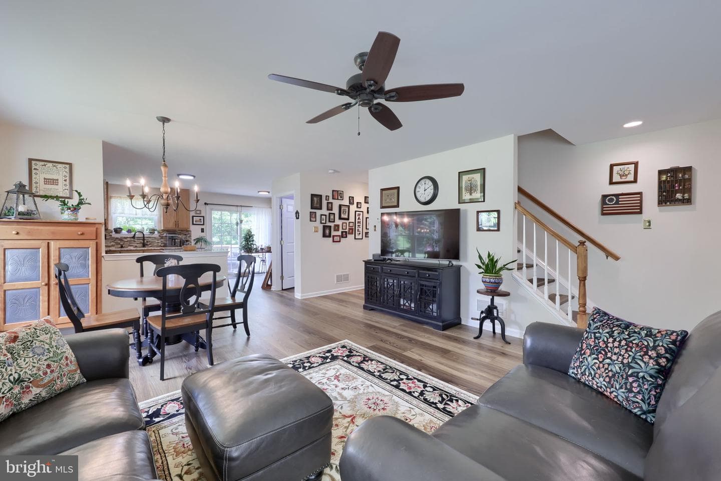 332 Gavin Drive photo 5
