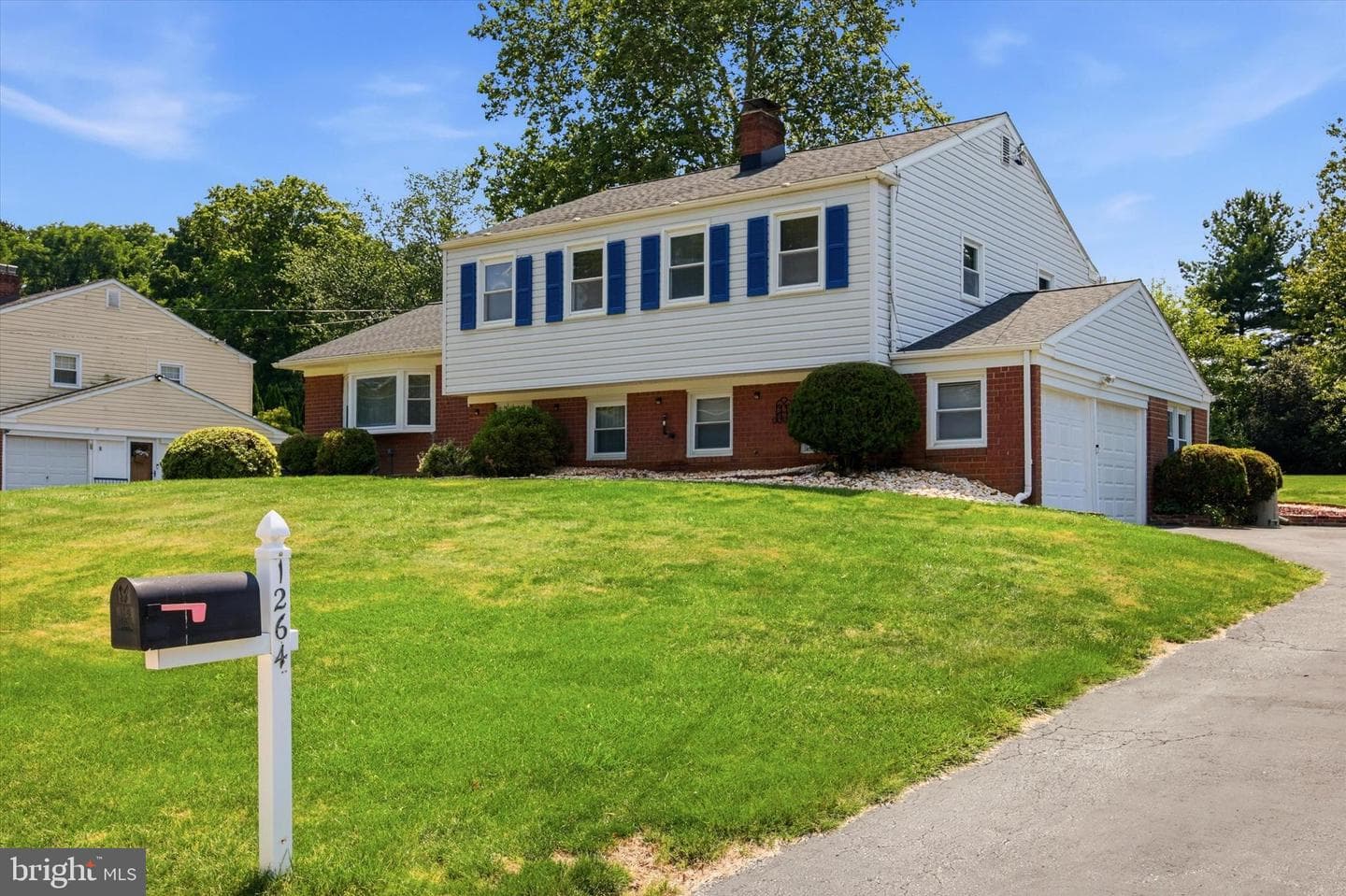 1264 Estate Dr, West Chester