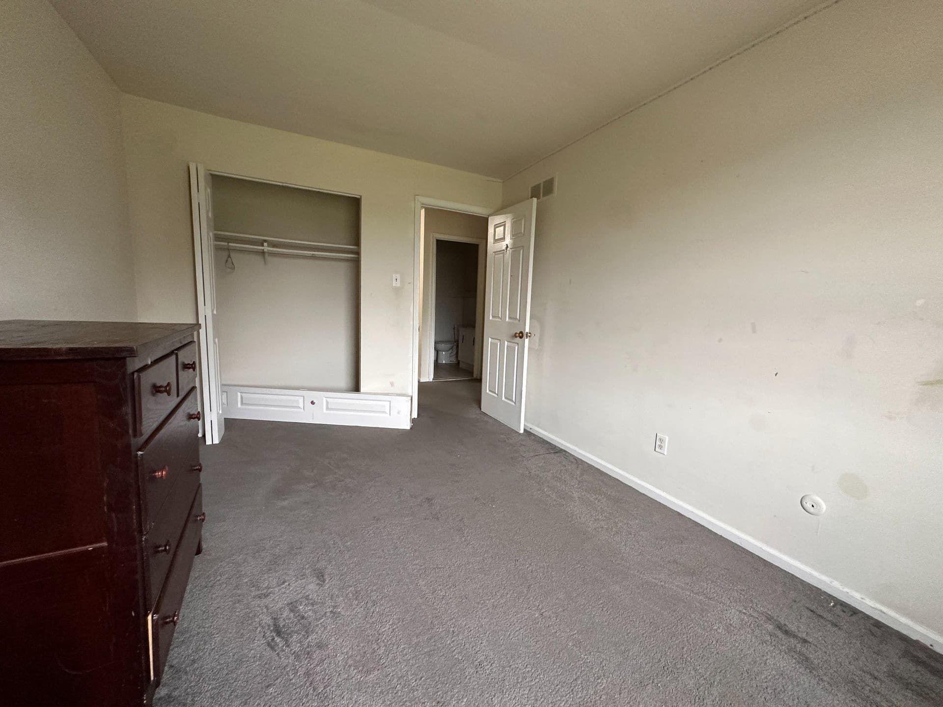 341 Kidwelly Court photo 22