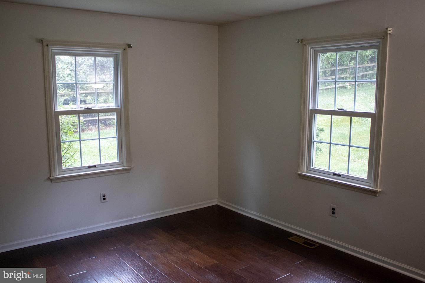 1701 Jennings Way photo 14