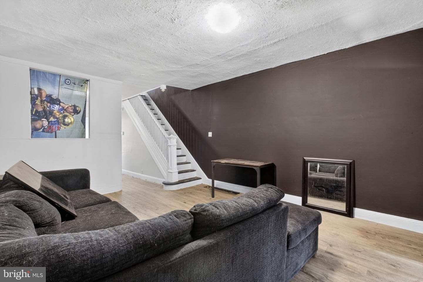 560 Coates Street photo 5